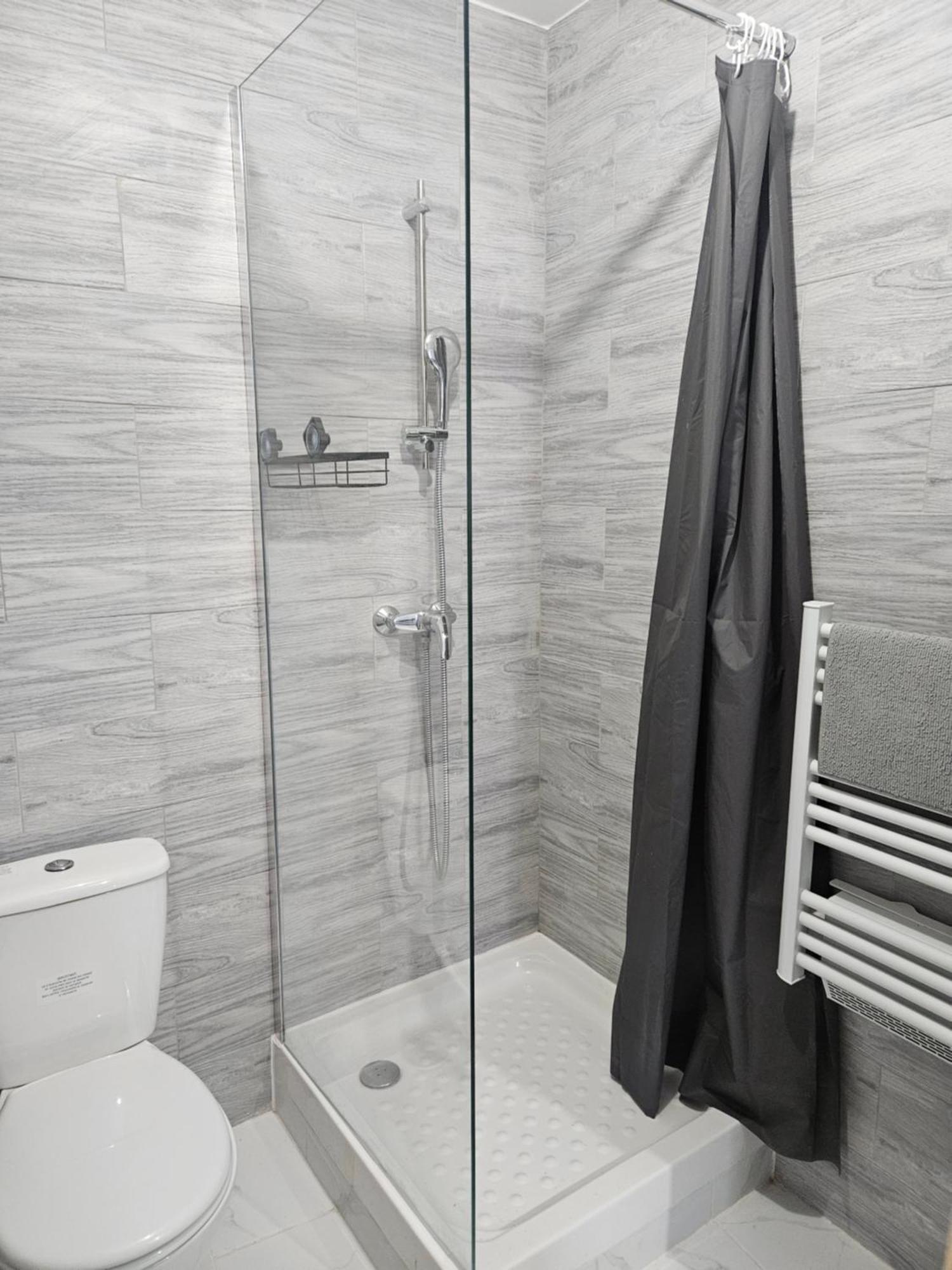 Appartement T2 Moderne, Calme Et Entierement Renove. à Béziers Extérieur photo